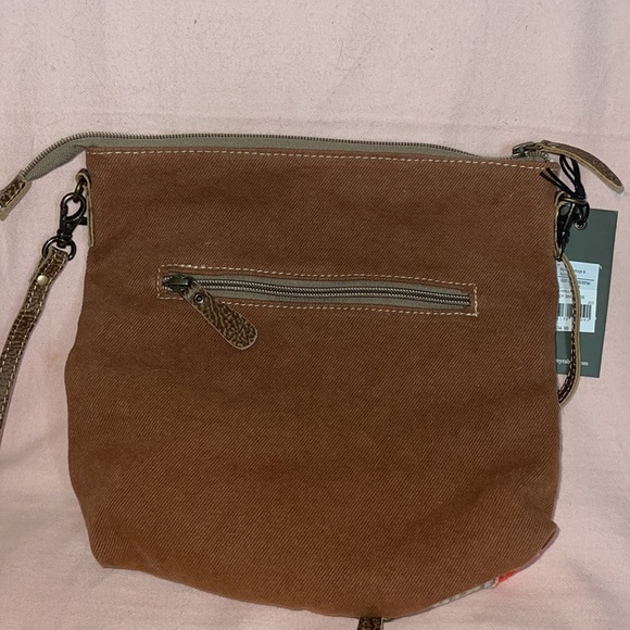 Myra Bag Cliquey Small & Crossbody Bag - Picture 7 of 9